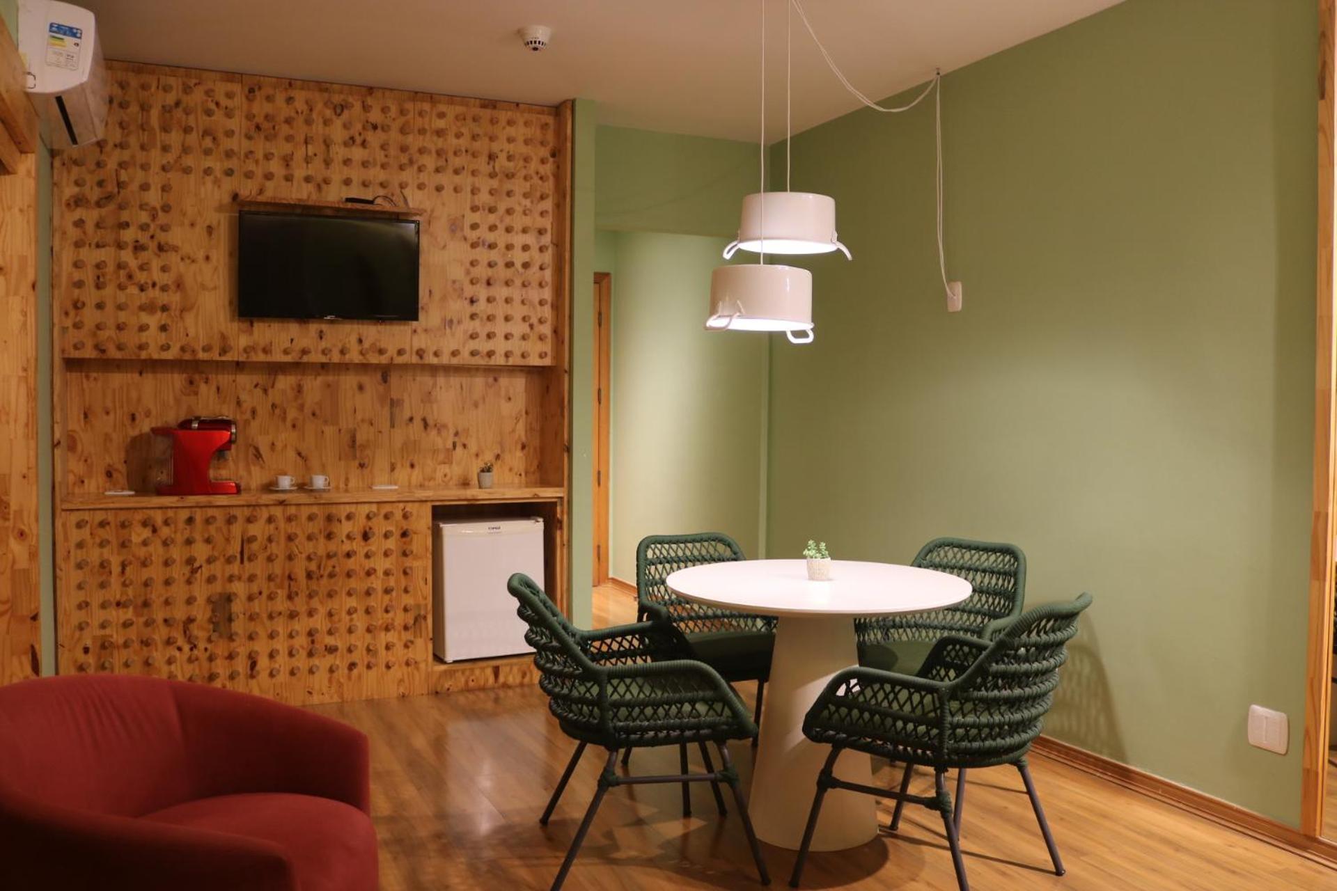 Ibis Styles Santa Felicidade Hotel 4*