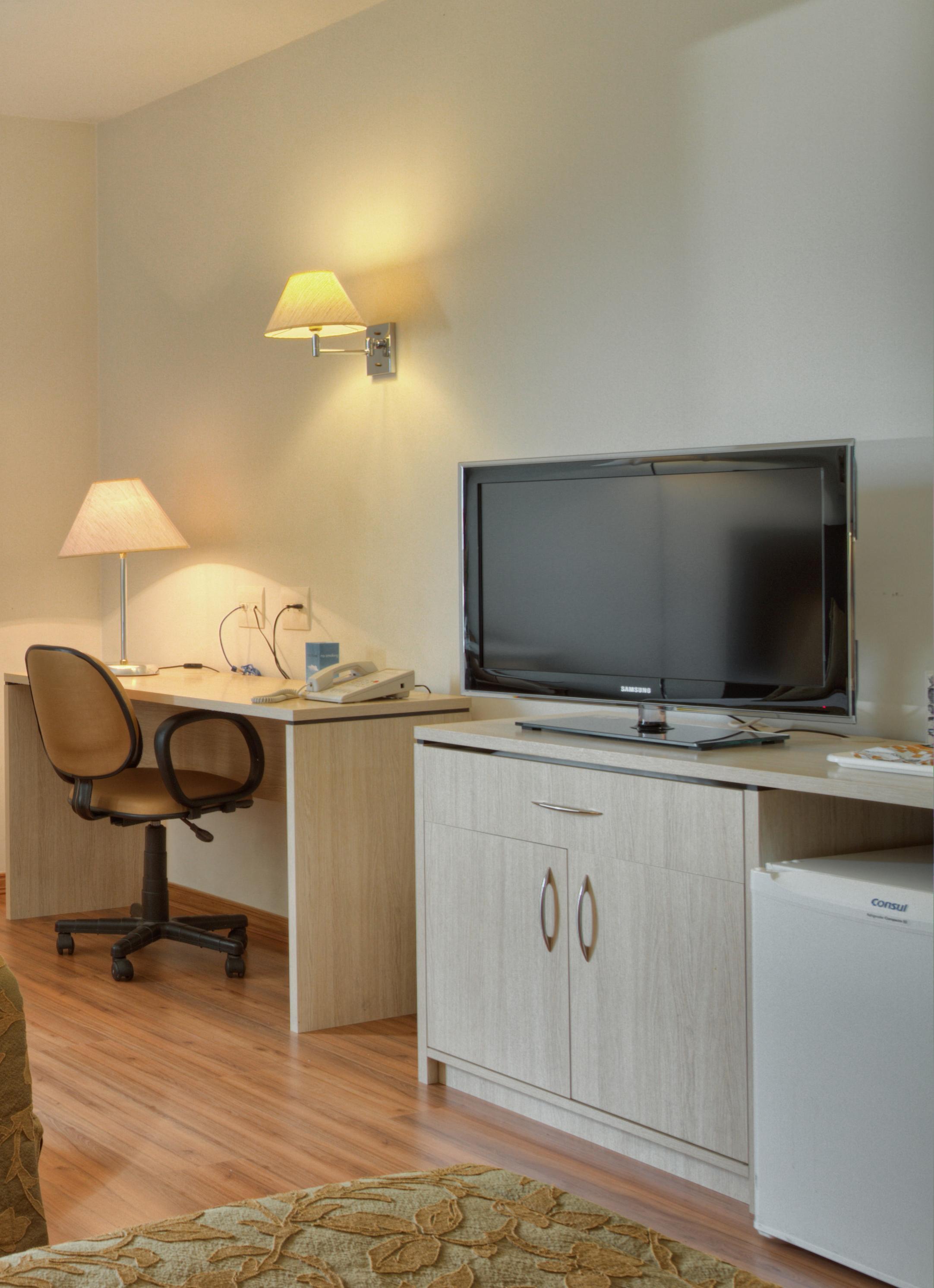 Ibis Styles Santa Felicidade Hotel 4*